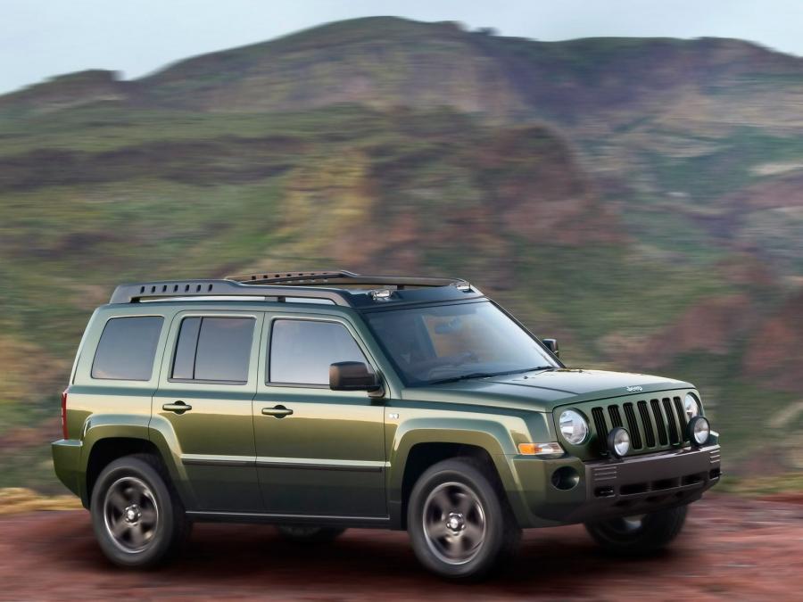  Jeep Patriot Concept 2005 года  (фото 12 из 16)